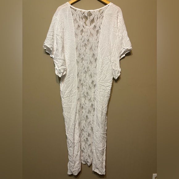 KEMI Made in Italy Long Lace Cover-Up - Picture 8 of 11